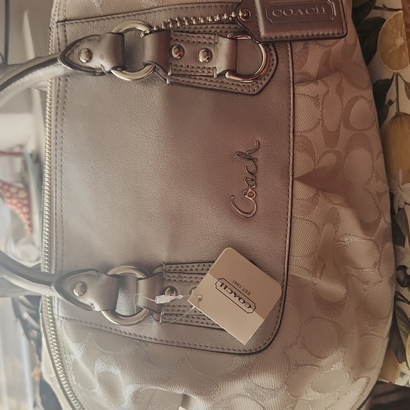 Bag - Picture 2 of 5